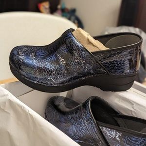 Brand New!! Dansko Non Slip Animal Print Clogs
